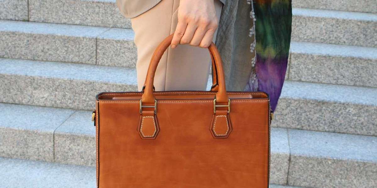 Leather Handbags Market Report Reveals Strategies For Extensive Competition | Industry Forecast Upto 2028